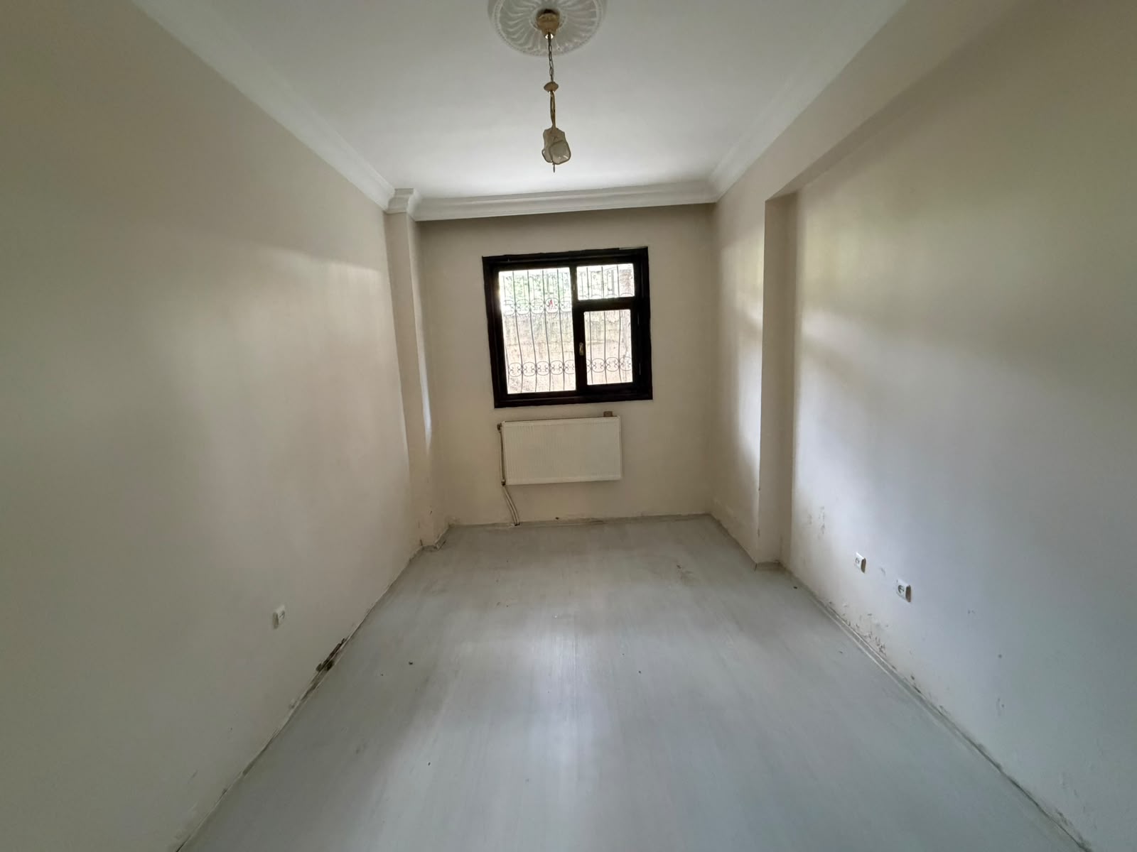 ŞÜKRÜPAŞA'DA KİRALIK DAİRE
